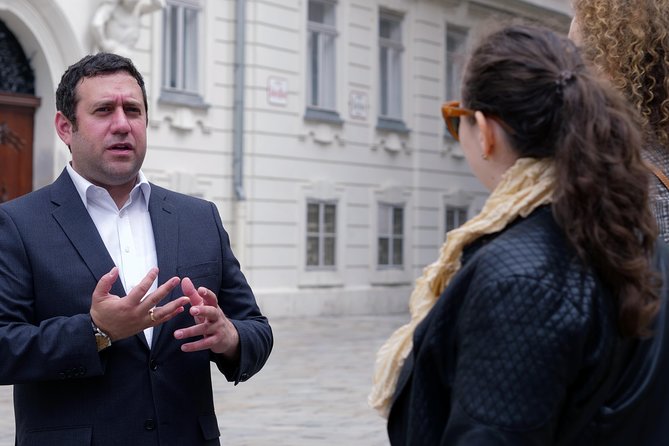 Jewish in Vienna Tour - A synagogue that survived Kristallnacht: what you’ll see and ask