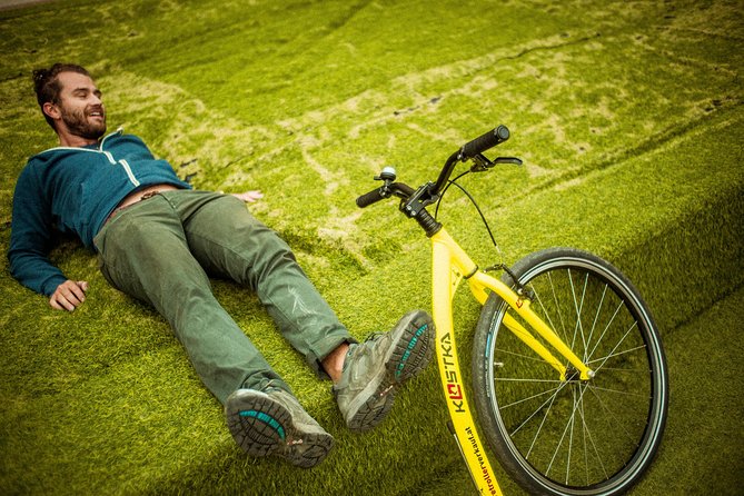 Kick-Bike Small-Group Tour Through Vienna with Locals - Park pause: a break that actually helps you enjoy the ride