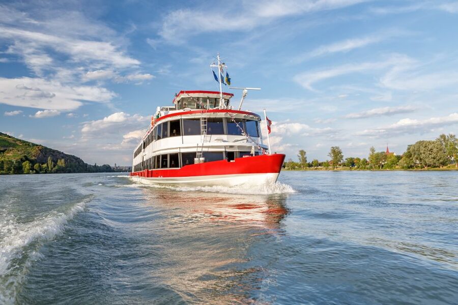 Krems: Wachau Valley River Cruise with 3-Course Meal - Key highlights