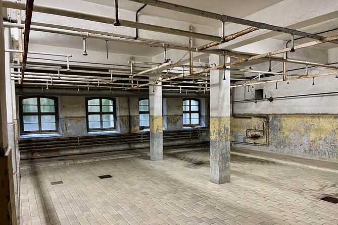 Mauthausen Concentration Camp Day Trip from Vienna - The return drive: breaks, lunch time, and how to manage the day