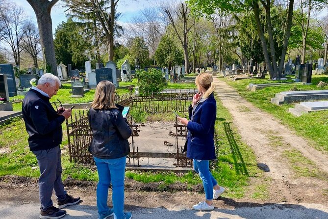 Mobile puzzle rally tour at the Vienna Central Cemetery - Vienna Central Cemetery Puzzle Rally: what this is really like