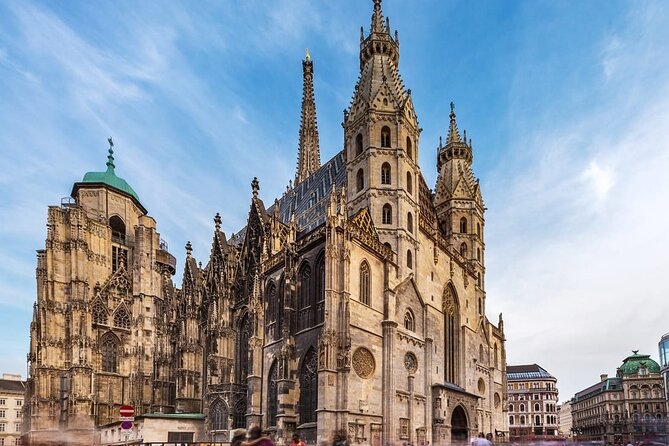 Private Bike Tour of Vienna Top Attractions & Nature - Why a private bike tour fits Vienna so well