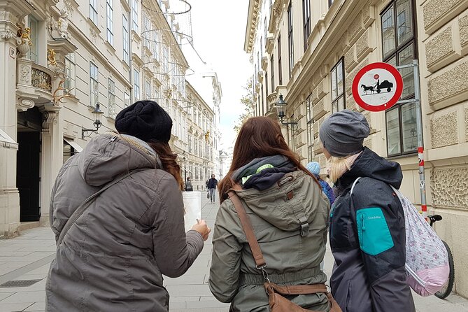Private City Discovery walk - Historical Treasure hunt - Price and value: is $34.84 per person worth it?