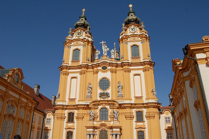 Private Day Tour Trip Salzburg Hallstatt and Melk from Vienna - Lake Wolfgang and Sankt Gilgen: your quick scenic reset