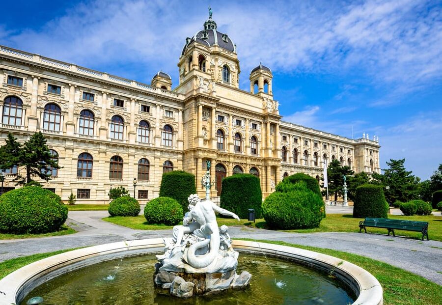 Private day trip from Budapest to Vienna and back - Ringstrasse and the city-center walk: where the day feels most “Vienna”