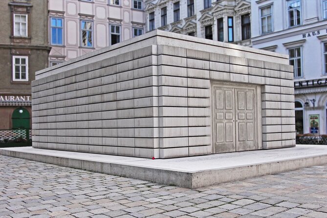 Private Jewish Vienna Walking Tour - Nestroyhof Hamakom and the Art Nouveau Facade of Yiddish Vienna