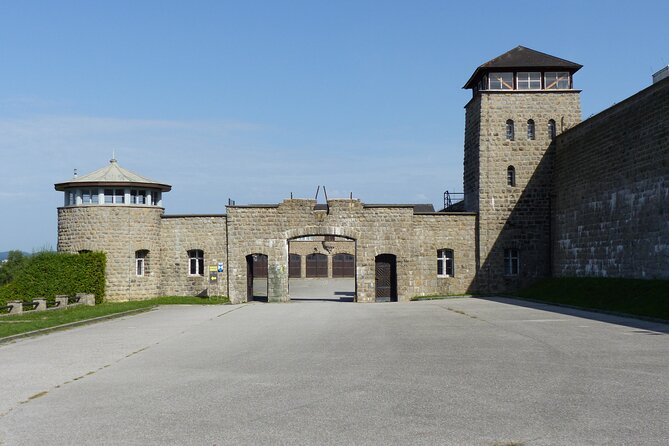 Private Memorial Tour from Vienna to Mauthausen & Eagle's Nest - The road from Vienna: why the morning context matters