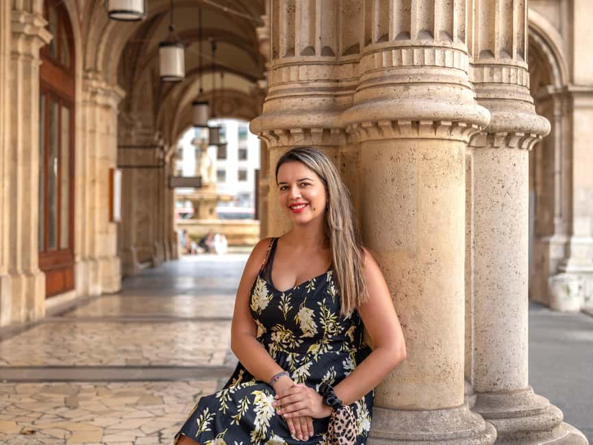 Private Photoshoot in Vienna City Center - The outdoor photo stops near the State Opera