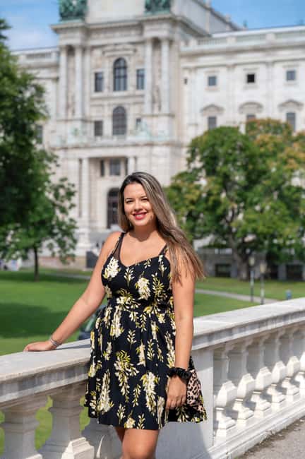 Private Photoshoot in Vienna City Center - Preview images during the shoot: less guessing, more confidence