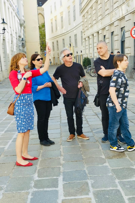 Private Spooky Vienna Tour - The 90-minute format: stories paced for walking