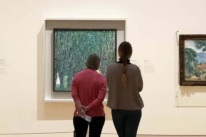 Private Themed Tour of the Belvedere with an Art Historian: "The Kiss" by Gustav Klimt: how it became the Symbol of the Viennese Art - The Kiss and Viennese symbolism: what Julia helps you notice