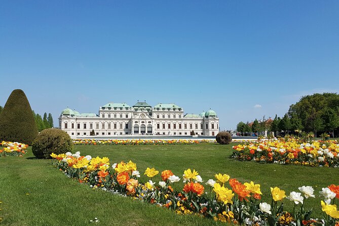 Private Themed Tour of the Belvedere with an Art Historian: "The Kiss" by Gustav Klimt: how it became the Symbol of the Viennese Art - Why the private format matters (especially if you have teens)