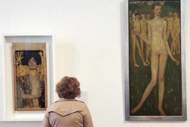Private Themed Tour of the Belvedere with an Art Historian: "The Kiss" by Gustav Klimt: how it became the Symbol of the Viennese Art - Finding the meeting point at the Upper Belvedere main entrance
