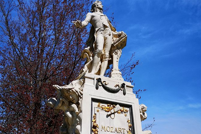 Private tour of historical Vienna with Jan - Meet at Stephansplatz, end at Naschmarkt: the built-in pacing