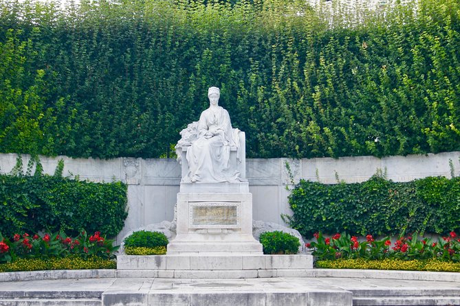 Private Vienna Walking Tour - Price and Group Size Math for $452.56 Per Group