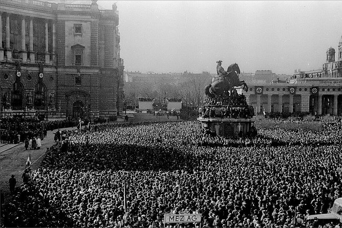 Private World War II Walking Tour in Vienna - Karl Lueger Monument: politics, memory, and what the city chooses to remember