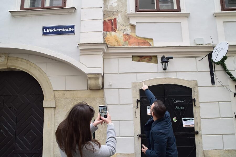 Riddle Tour: Explore the Hidden Gems of Vienna - Herrengasse to Freyung: Ending With a Clean Finish