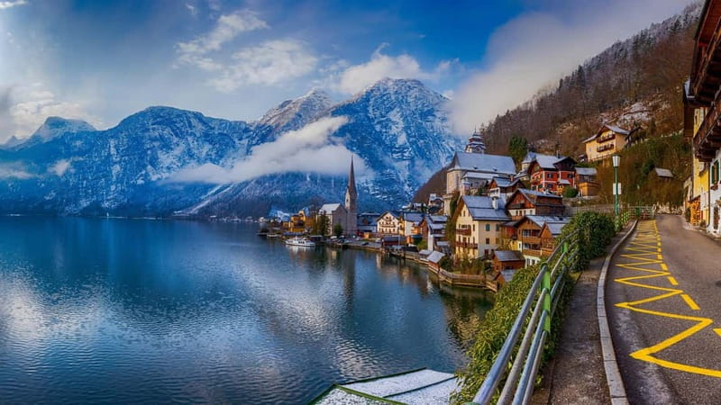 Salzburg – A City of History, Hallstatt – A Place of Legends - 14 Hours, Two Icons: How the timing feels