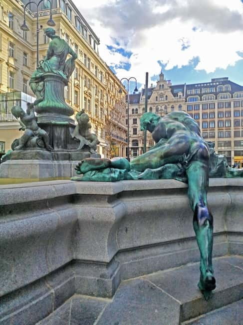Scandals, affaires & anecdotes in Vienna - What you’re really doing: 90 minutes of scandals, affairs, and street history