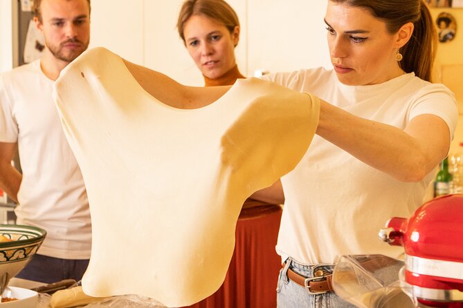 Schnitzel and Strudel: Shared Cooking Class - The flow of the class: intro, cooking, then eating together