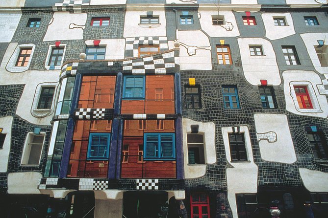 Schoenbrunn Palace Skip-The-Line and Vienna Highlights Private Tour - Hundertwasserhaus in 20 Minutes: Color, Quirks, and an Easy Win