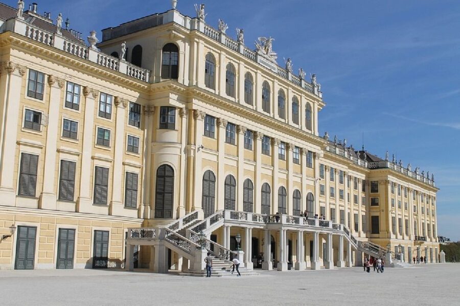 Schönbrunn Grand Tour : Private Skip-the-Line Walking Tour - Maria Theresia’s former private rooms and the palace’s emotional arc
