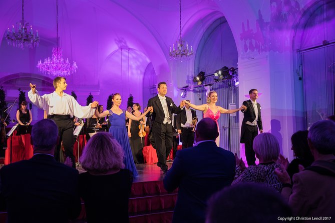 Schönbrunn Palace Concerts in Vienna - Orangery vs. inside-the-palace relocation: don’t plan on one look