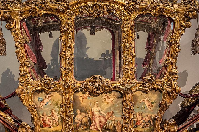Skip the Line:Imperial Carriage Museum by Schönbrunn Kaiserliche Wagenburg Wien - Group size, hallway space, and how to keep your focus