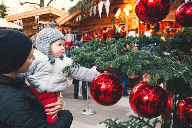 Small-Group Christmas Day Trip to Hallstatt from Vienna - St. Wolfgang by Lake Wolfgang: the Christmas market finale