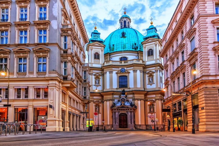 St Stephen's Cathedral Vienna Old Town Walking Tour - Who this tour is best for