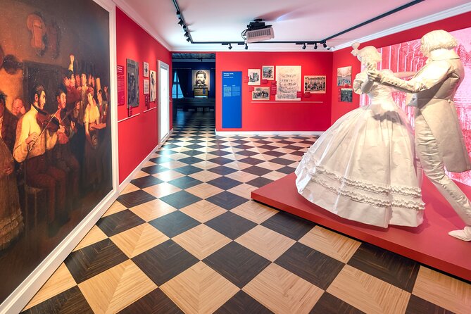 Strauss Exhibition incl. LED Concert Show / Coffee + Strauss Cake - Casino Kulinarium: Coffee + Strauss Cake as the Perfect Reset