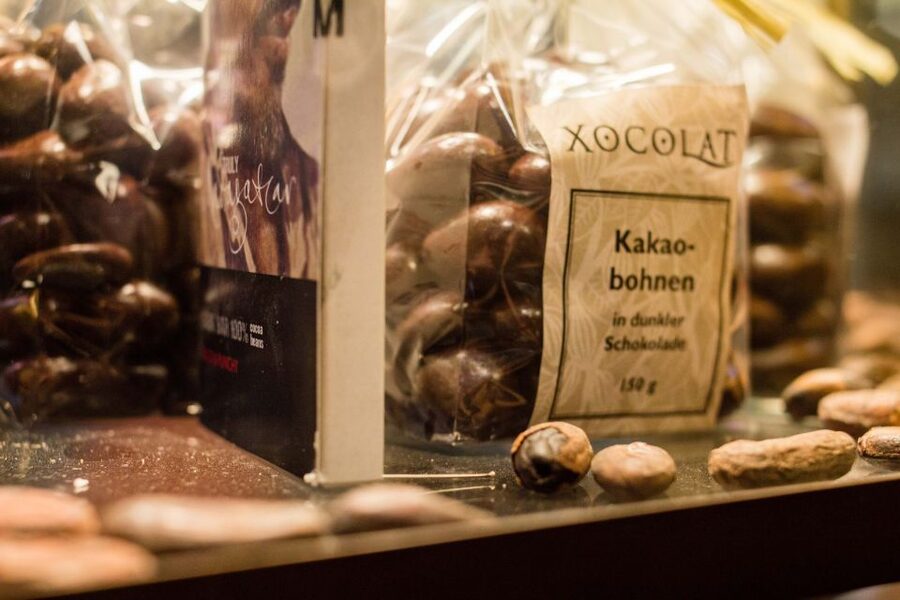 Sweet Vienna Tour: Home of Cakes and Cafe Culture - Coffeehouse Facades, Etiquette Rules, and the People-Watching Angle