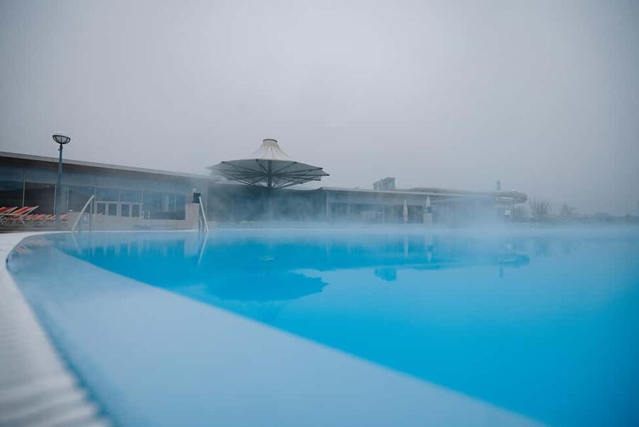 Therme Laa Wellness Day: Spa Escape Near Vienna - Quiet vs lively: when Therme Laa feels crowded
