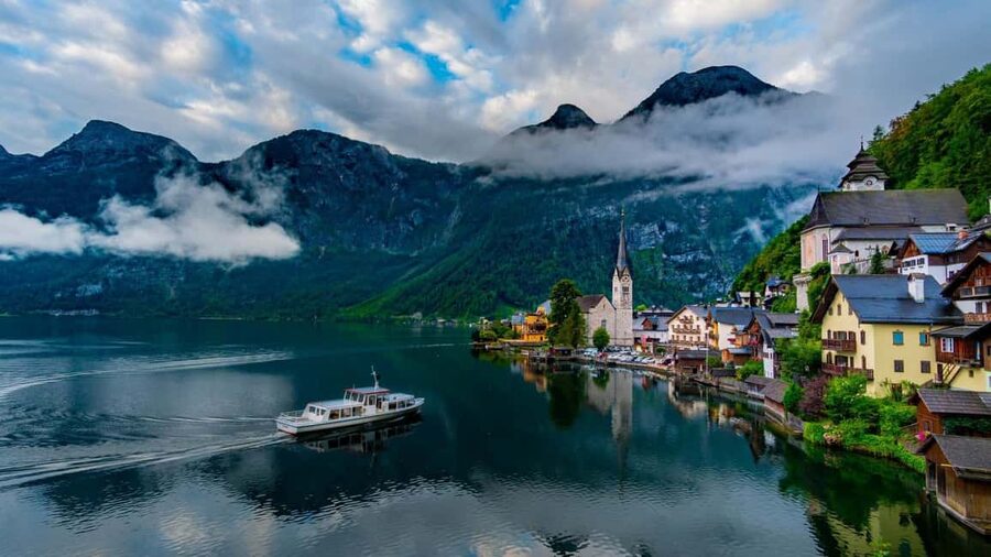 Traunkirchen, Hallstatt & Salzburg – A Day to Remember - The Schedule Reality: How This 14-Hour Day Stays Manageable