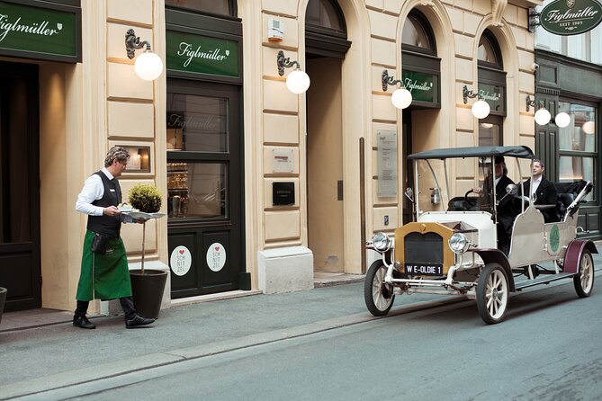 Vegan Sightseeing tour in an electro vintage car incl. schnitzel - Vienna’s historic center, reimagined from an electric vintage car