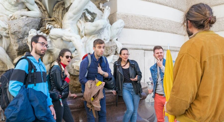 Vienna: 2-Hour Historical Crimes Guided Walking Tour - Palais Bathory: meeting the Bloody Countess at her doorstep