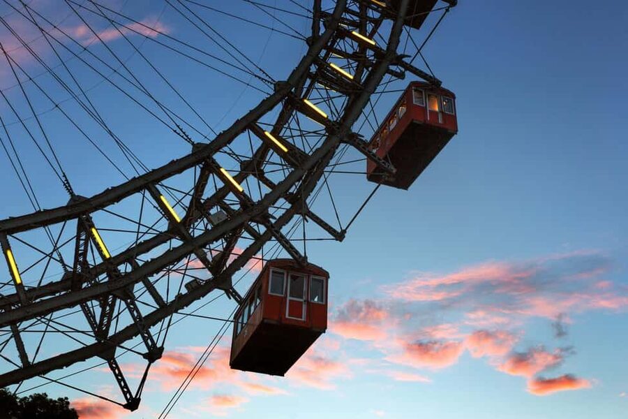 Vienna 3, 4 or 5-Attraction Pass: Schönbrunn, Belvedere, Bus - Schönbrunn Palace Grand Tour: 40 rooms and the best way to pace it