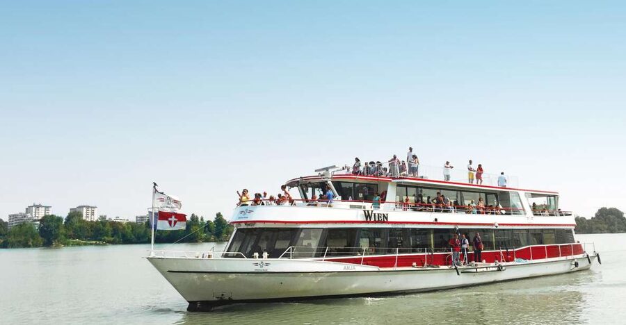 Vienna: 3.5-Hour Grand Danube River Cruise - From Urania to the Danube Canal: a guided-feeling route without the walking