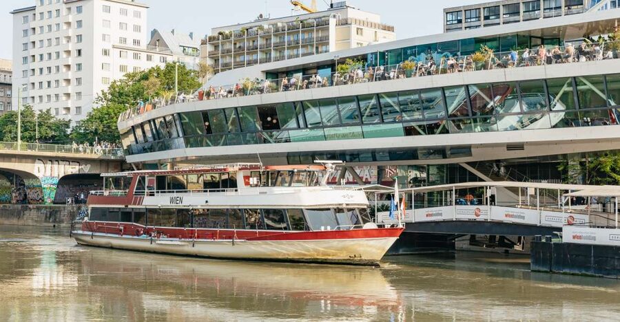 Vienna: 3-Course Evening Dinner Cruise - Should You Book This Vienna Dinner Cruise?