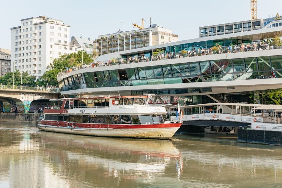 Vienna: 3-Course Evening Dinner Cruise - Boarding, Timing, and How the 3 Hours Really Feel