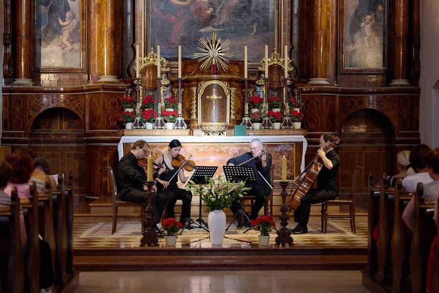 Vienna: A Little Night Music - Concert at Capuchin Church - The music program: Mozart, Bach, Schubert, Haydn in one hour