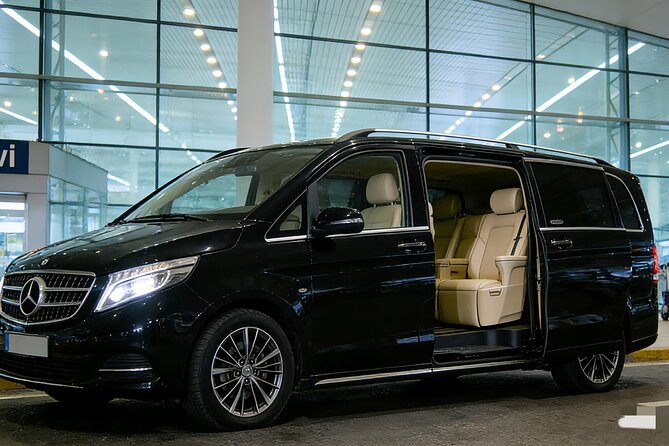 Vienna Airport (VIE) Private Transfer to Vienna City/Hotels - How the Vienna Airport Pickup Flow Actually Works