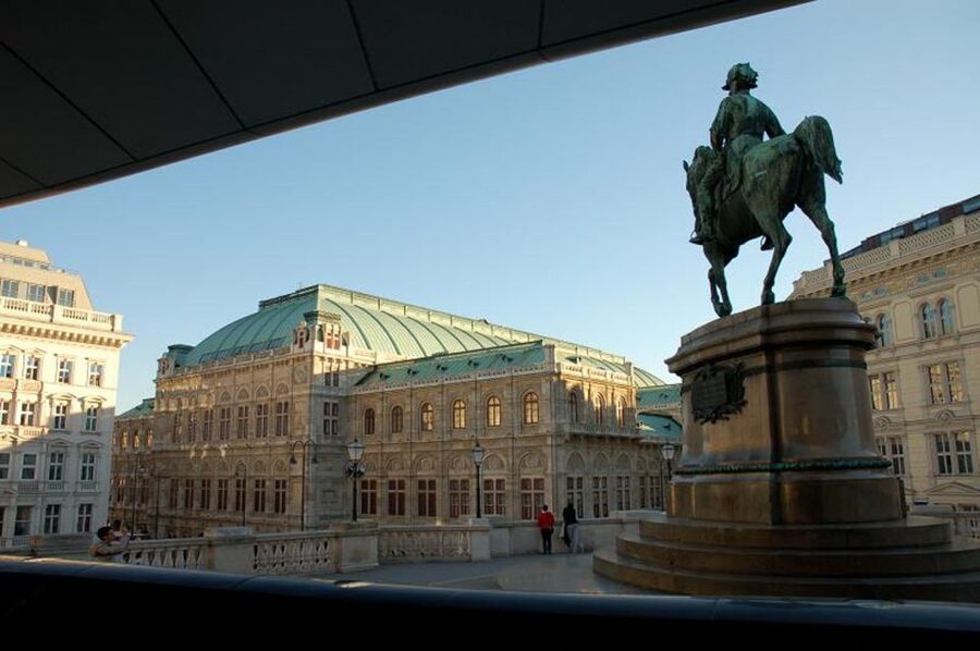 Vienna and Skip-the-Line Schönbrunn Palace Private Tour - Imperial monuments on the Ringstraße: what you’ll actually see from the car