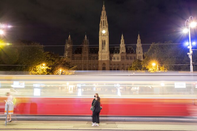 Vienna at night! Private photo tour of Vienna's most beautiful buildings - Universitätsring and Universitat Wien: building the first shot of the night