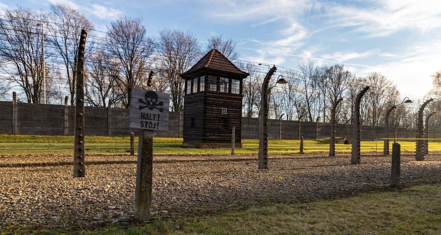 Vienna: Auschwitz Birkenau Full-Day Tour w/ Hotel Transfers - Auschwitz I: Political Prisoners and the Evidence You Walk Through