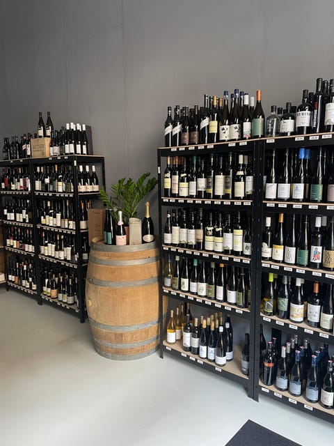 Vienna: Austrian Wine Tasting - Food, water, and the welcome frizzante