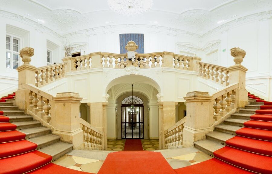 Vienna: Baroque Orchestra Concert and Dinner - Palais Schönborn-Batthány: a Baroque palace makes the music feel closer