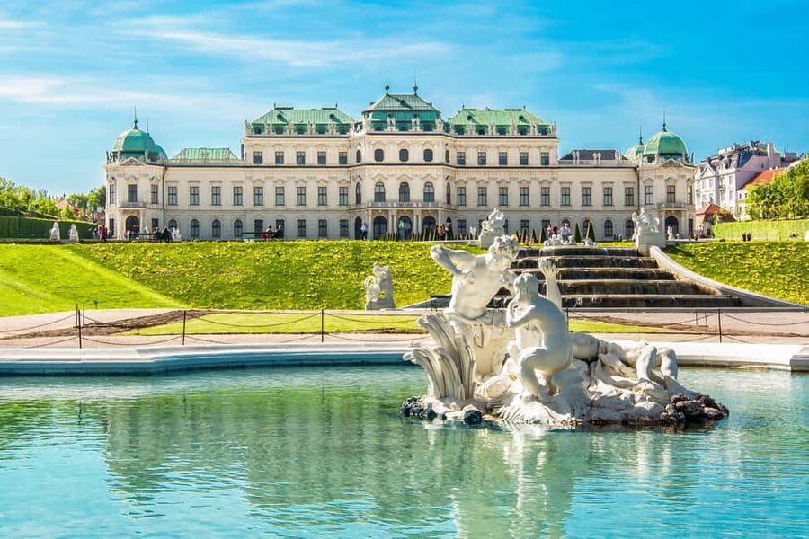 Vienna Belvedere Palace Skip-the-line Tour & Official Guide - Why a timed-entry guide works at Upper Belvedere