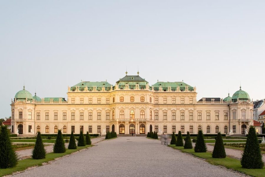 Vienna: Belvedere Palace Skip-the-Line Tour - Klimt’s The Kiss: why this tour structure works