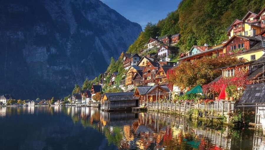 Vienna/Bratislava: Day Trip to Hallstatt & Salzburg - Salzburg Old Town: Mirabell Gardens, Mozart’s Birthplace, and the music stops